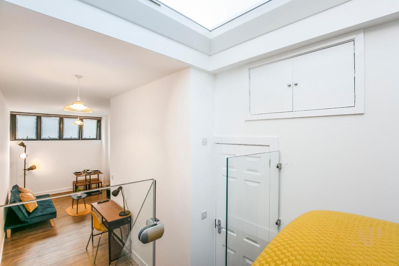 Split Level Studio Apartment In Camden London Ngoại thất bức ảnh